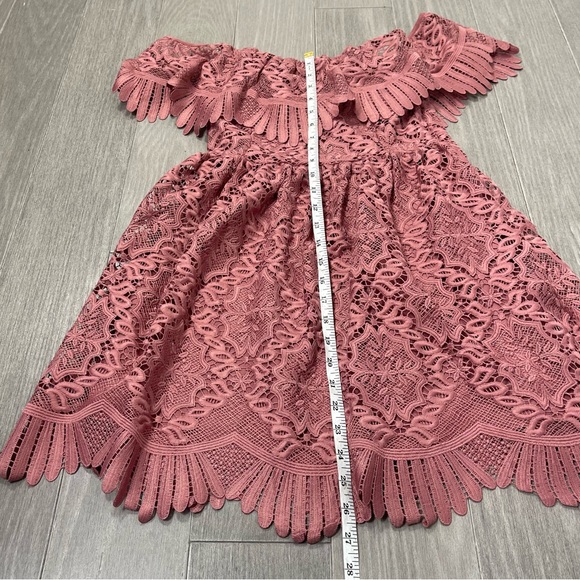 Lovers + Friends DREAM VACAY DRESS In Mauve Pink S Off Shoulder Revolve Lace - Picture 15 of 16